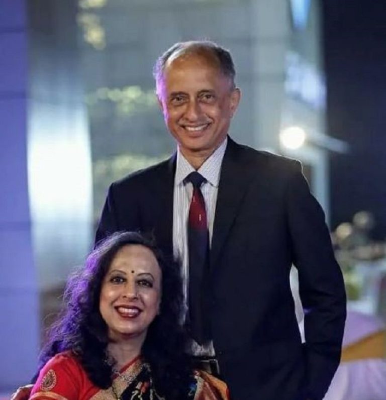 Captain Deepak Vasant Sathe With His Wife