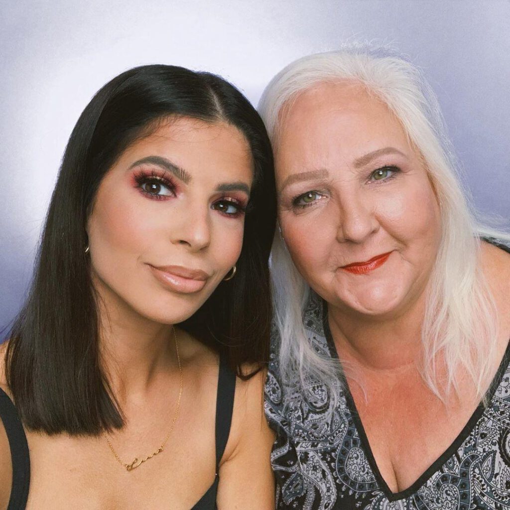 Photo of Laura Lee  & her Mother  