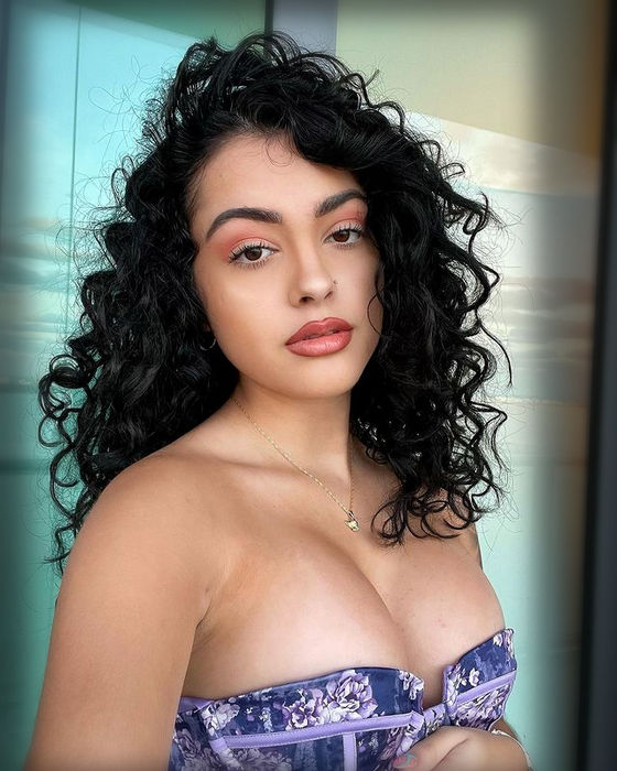 Malu trevejo onlyfans 2021