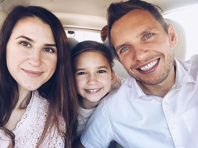 Karolina Protsenko with Parents