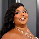 How Much Does Lizzo Weigh-6